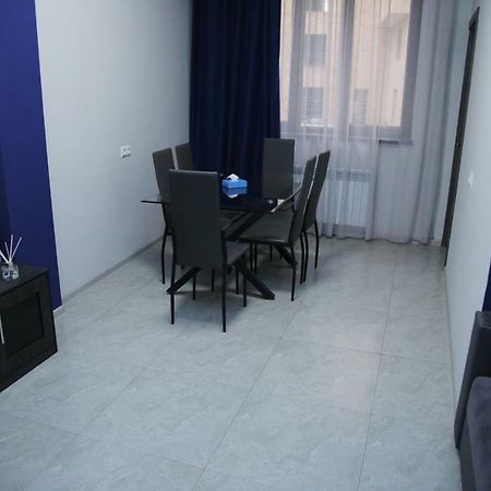 "Royal" Apartment #01 Erevan Esterno foto