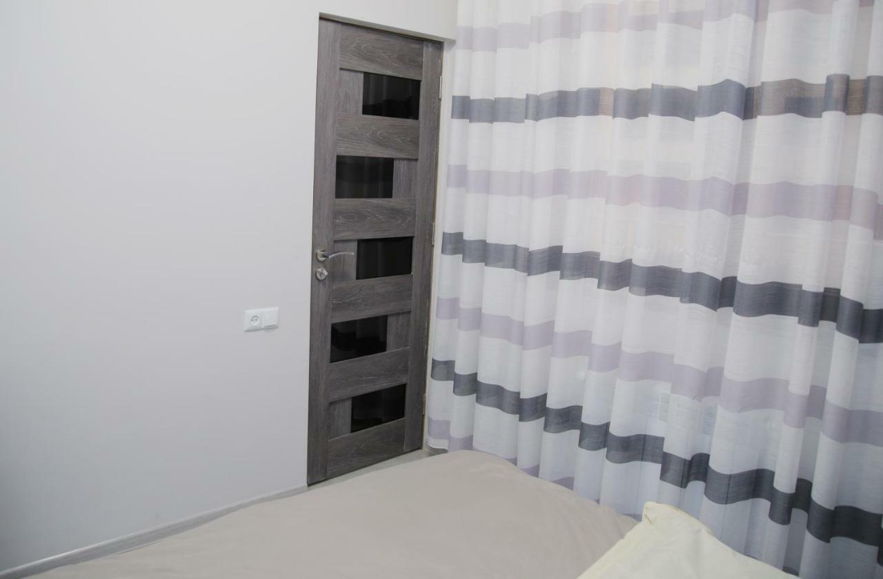 "Royal" Apartment #01 Erevan Esterno foto